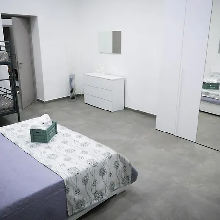 Vakantiehuis Holiday House Toto