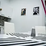 Holiday House Toto * Naples